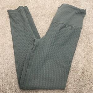 Mono B Sage Green Textured Full Length Athletic Leggings Size S